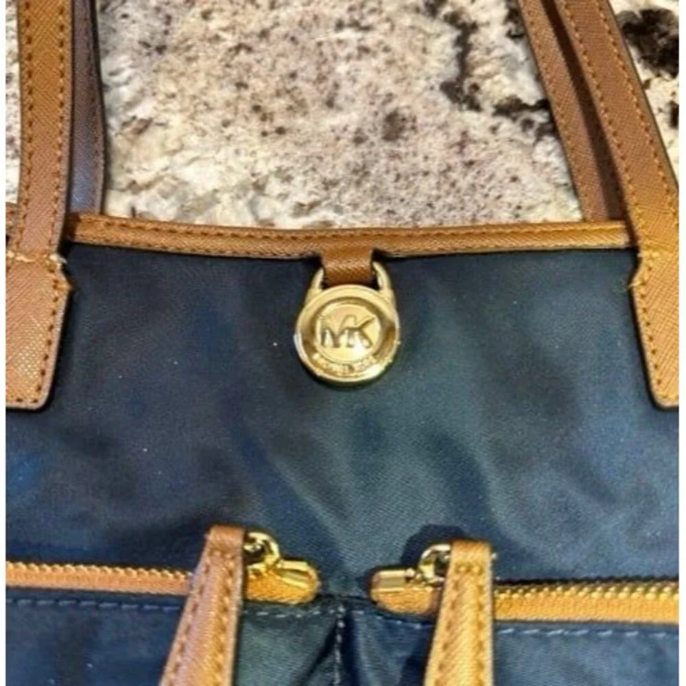 Michael Michael Kors Shoulder Handbag